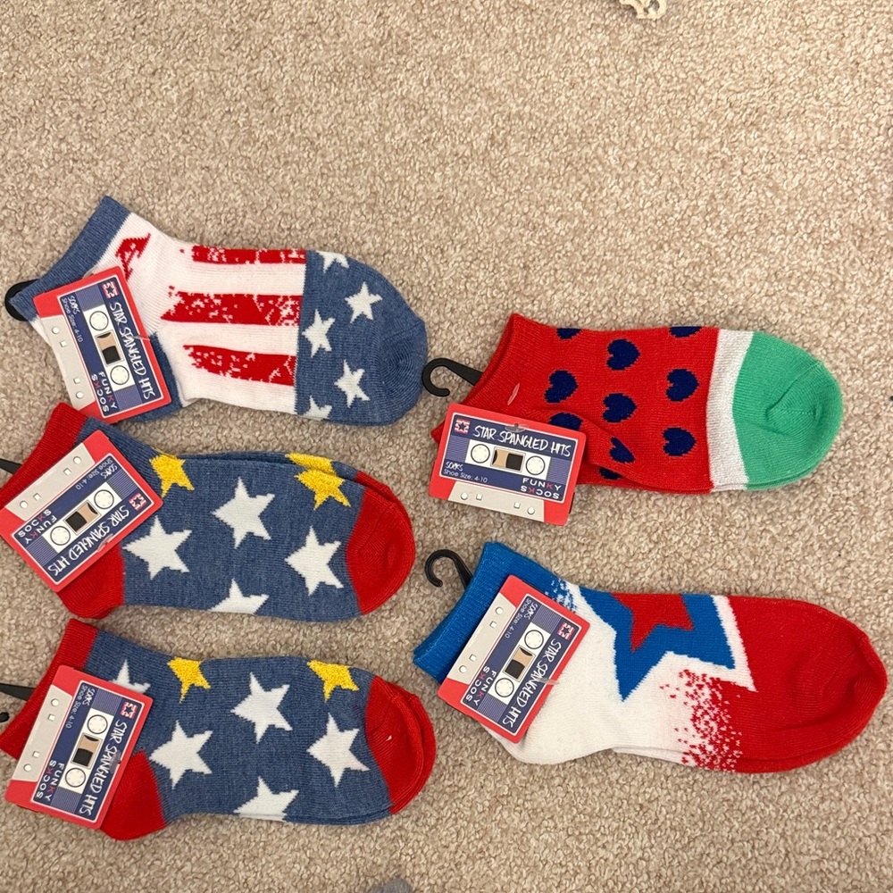 Kids socks new! (5 pairs)